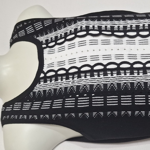 White House Black Market Black and White Striped Sleeveless Sweater - Picture 4 of 10